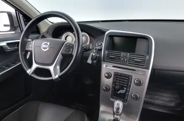 Ruskea (beige) Maastoauto, Volvo XC60 – IKS-116