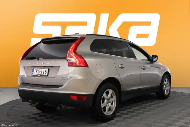 Ruskea (beige) Maastoauto, Volvo XC60 – IKS-116