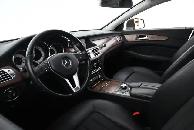 Harmaa Farmari, Mercedes-Benz CLS – IKT-778