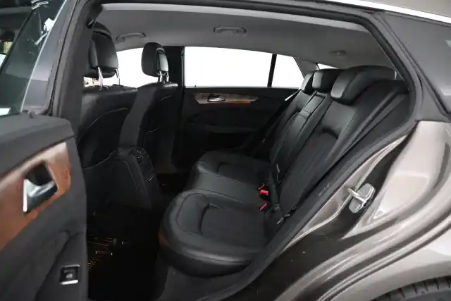 Harmaa Farmari, Mercedes-Benz CLS – IKT-778