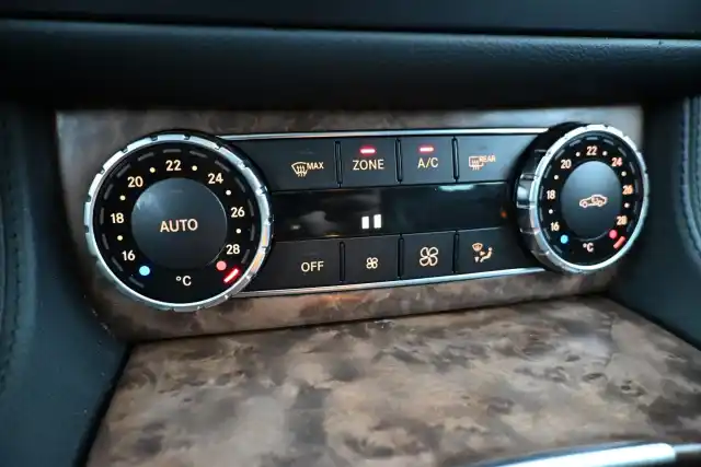 Harmaa Farmari, Mercedes-Benz CLS – IKT-778