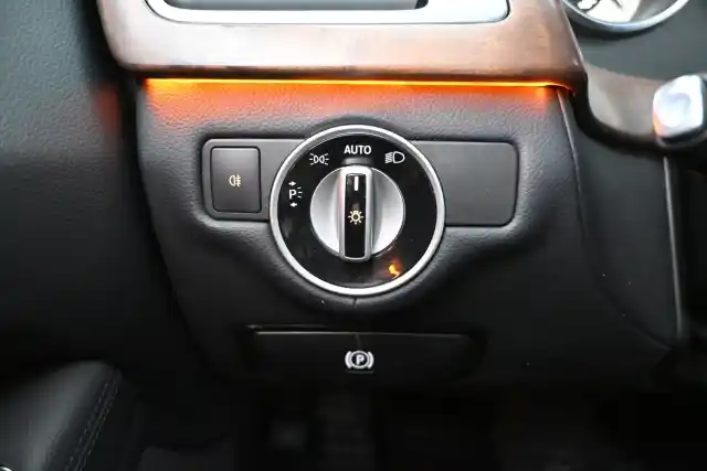 Harmaa Farmari, Mercedes-Benz CLS – IKT-778