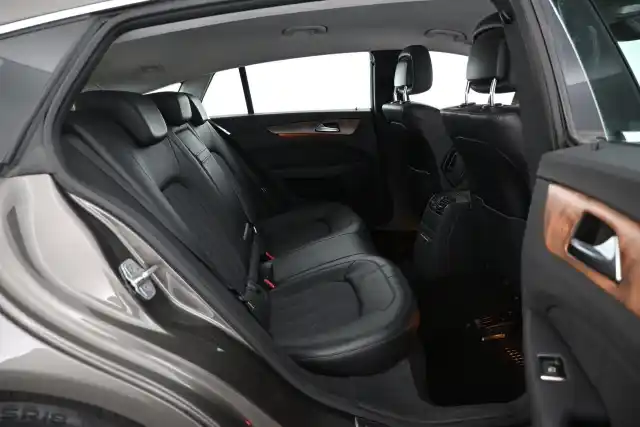 Harmaa Farmari, Mercedes-Benz CLS – IKT-778
