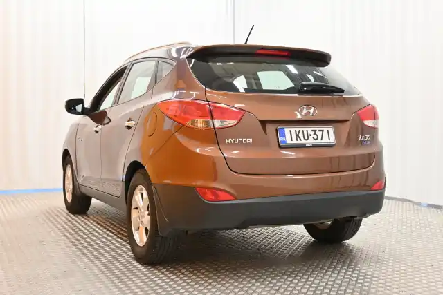 Ruskea Maastoauto, Hyundai ix35 – IKU-371