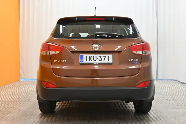 Ruskea Maastoauto, Hyundai ix35 – IKU-371