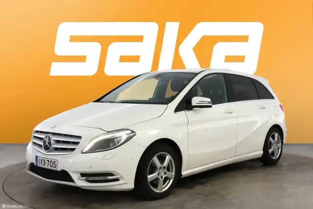 Valkoinen Tila-auto, Mercedes-Benz B – IKX-705