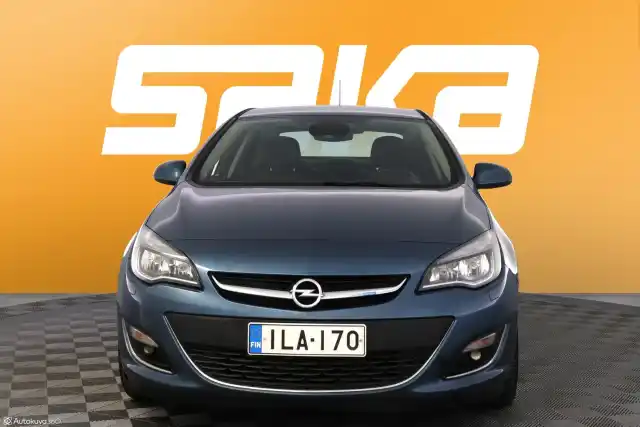 Sininen Sedan, Opel Astra – ILA-170