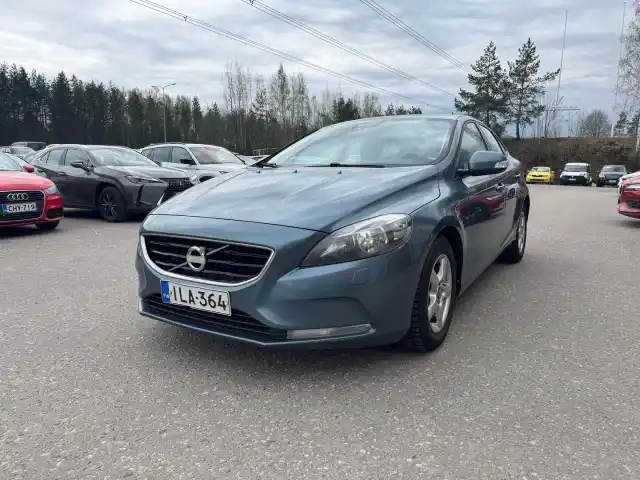 Sininen Viistoperä, Volvo V40 – ILA-364