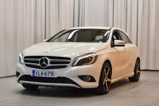 Valkoinen Viistoperä, Mercedes-Benz A – ILA-679