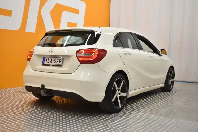 Valkoinen Viistoperä, Mercedes-Benz A – ILA-679