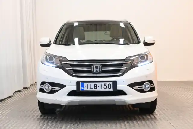 Valkoinen Maastoauto, Honda CR-V – ILB-150