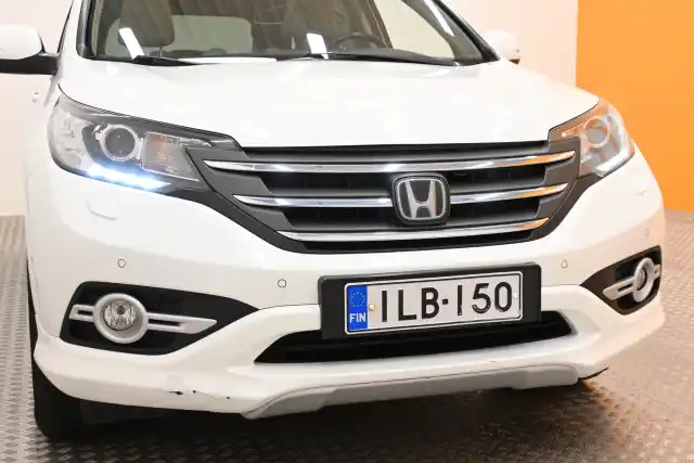 Valkoinen Maastoauto, Honda CR-V – ILB-150