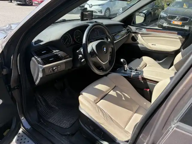 Ruskea (beige) Farmari, BMW X5 – ILB-343