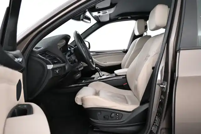 Ruskea (beige) Farmari, BMW X5 – ILB-343