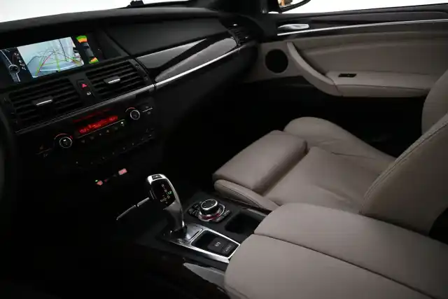 Ruskea (beige) Farmari, BMW X5 – ILB-343