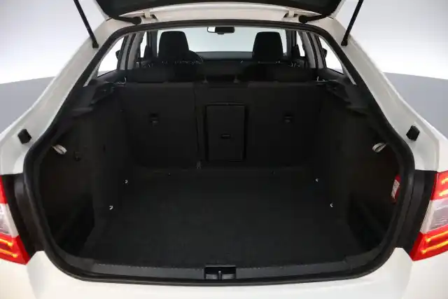 Valkoinen Viistoperä, Skoda Octavia – ILC-290