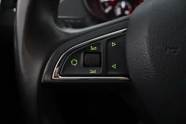 Valkoinen Viistoperä, Skoda Octavia – ILC-290