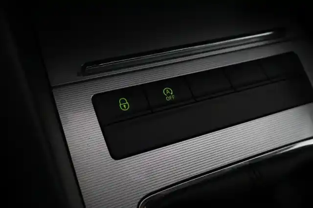 Valkoinen Viistoperä, Skoda Octavia – ILC-290