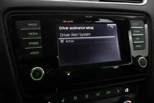 Valkoinen Viistoperä, Skoda Octavia – ILC-290