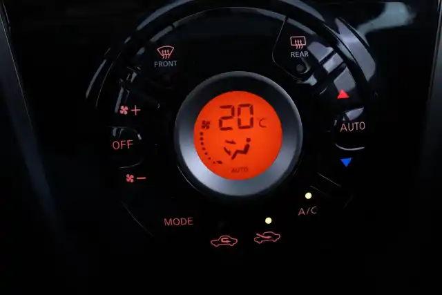 Punainen Viistoperä, Nissan Note – ILJ-664