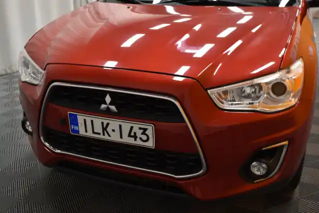 Punainen Maastoauto, Mitsubishi ASX – ILK-143