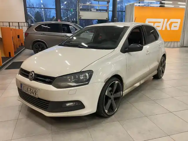 Valkoinen Viistoperä, Volkswagen Polo – ILK-349