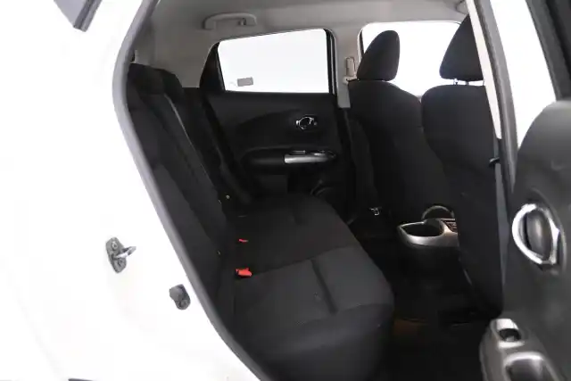Valkoinen Viistoperä, Nissan Juke – ILL-884