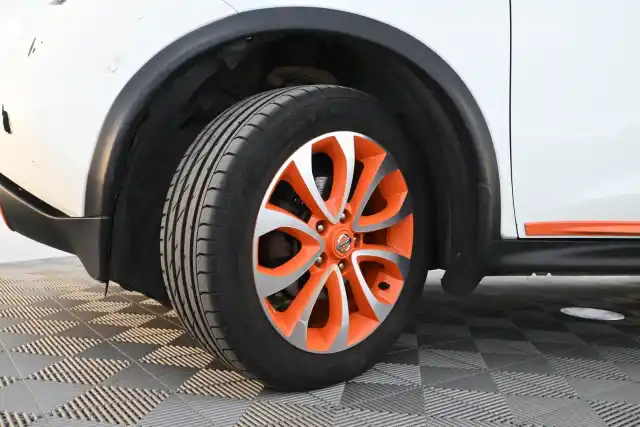 Valkoinen Viistoperä, Nissan Juke – ILL-884