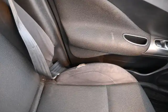 Valkoinen Viistoperä, Nissan Juke – ILL-884