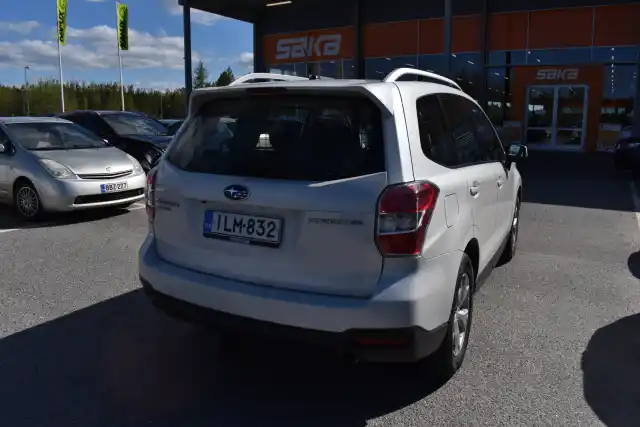 Valkoinen Farmari, Subaru Forester – ILM-832