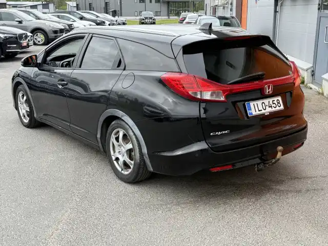 Musta Farmari, Honda Civic – ILO-458
