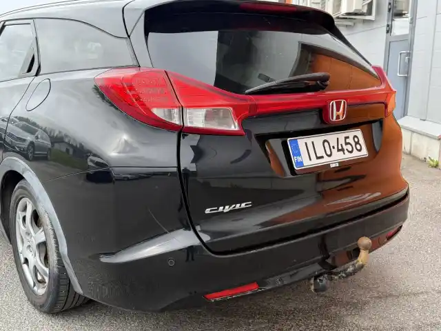 Musta Farmari, Honda Civic – ILO-458