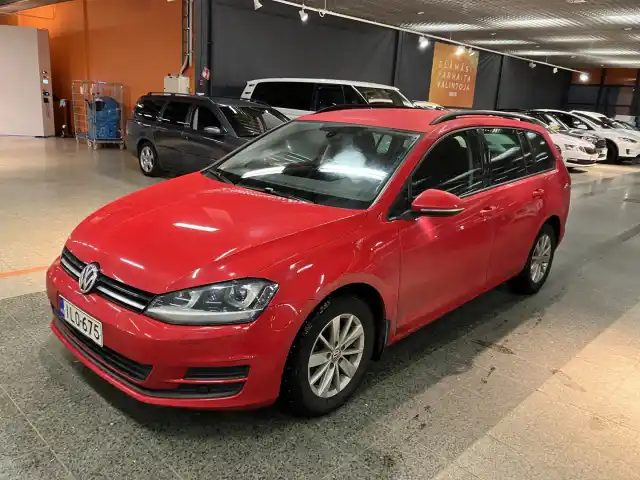 Punainen Farmari, Volkswagen Golf – ILO-675