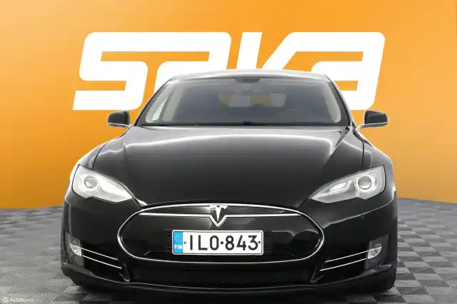 Musta Viistoperä, Tesla Model S – ILO-843