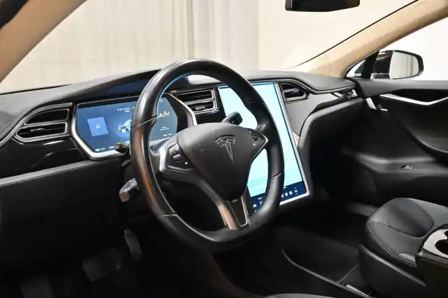 Musta Viistoperä, Tesla Model S – ILO-843