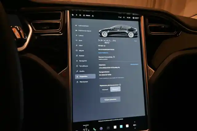 Musta Viistoperä, Tesla Model S – ILO-843