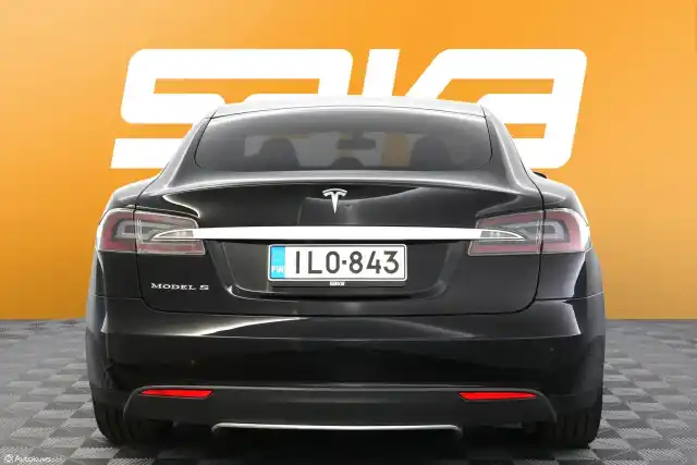 Musta Viistoperä, Tesla Model S – ILO-843