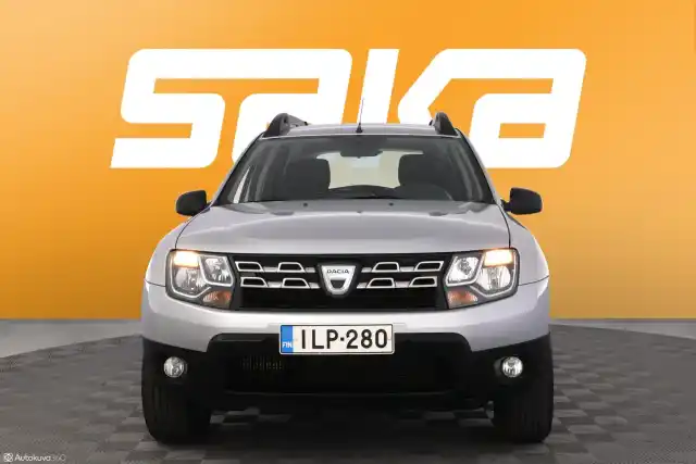 Harmaa Maastoauto, Dacia Duster – ILP-280
