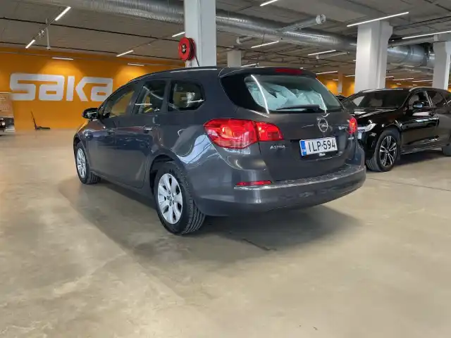 Harmaa Farmari, Opel Astra – ILP-594