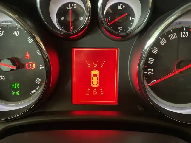 Harmaa Farmari, Opel Astra – ILP-594