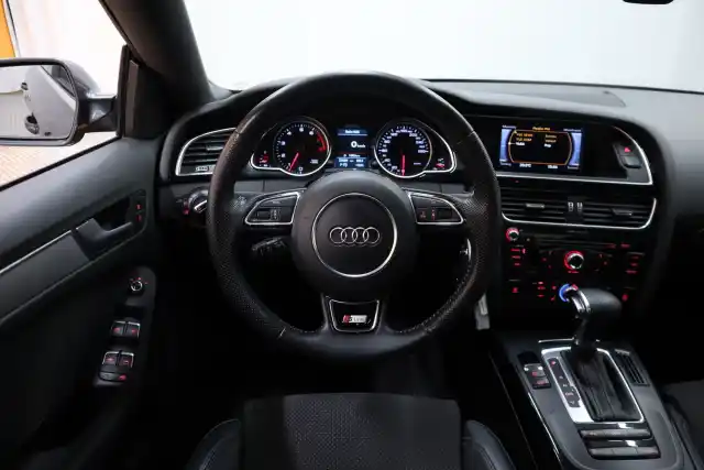 Harmaa Viistoperä, Audi A5 – ILP-722
