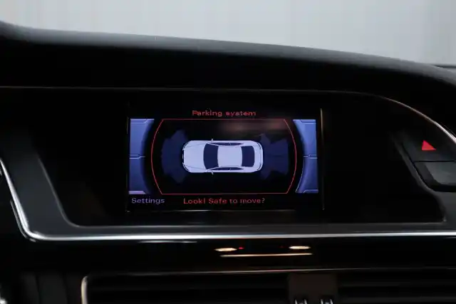 Harmaa Viistoperä, Audi A5 – ILP-722