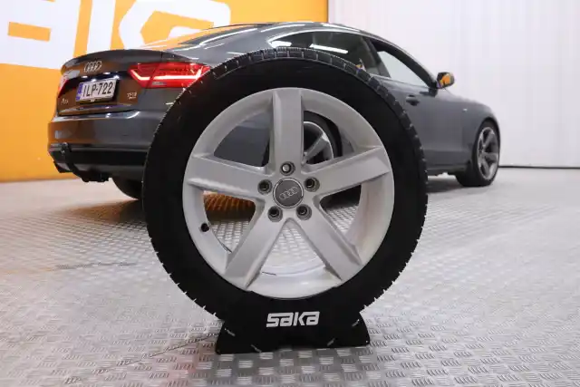 Harmaa Viistoperä, Audi A5 – ILP-722
