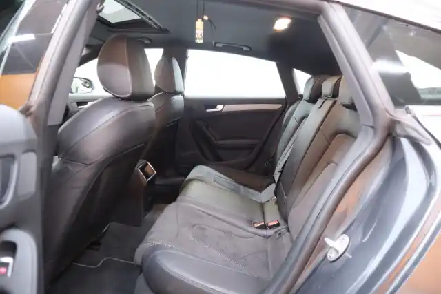 Harmaa Viistoperä, Audi A5 – ILP-722