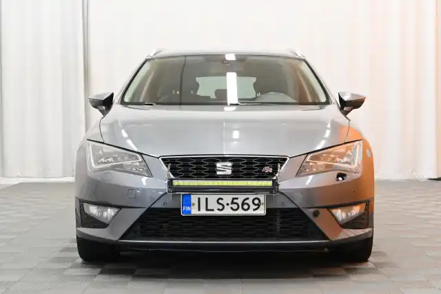 Harmaa Farmari, Seat Leon ST – ILS-569