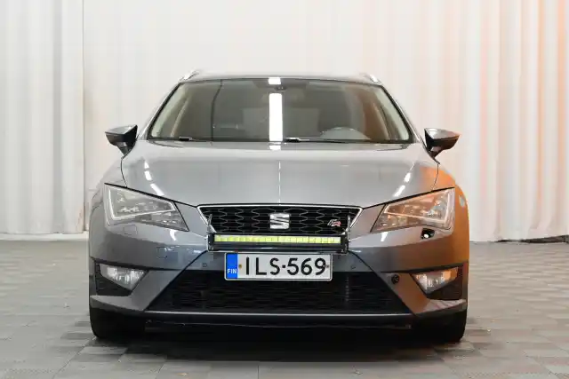 Harmaa Farmari, Seat Leon ST – ILS-569