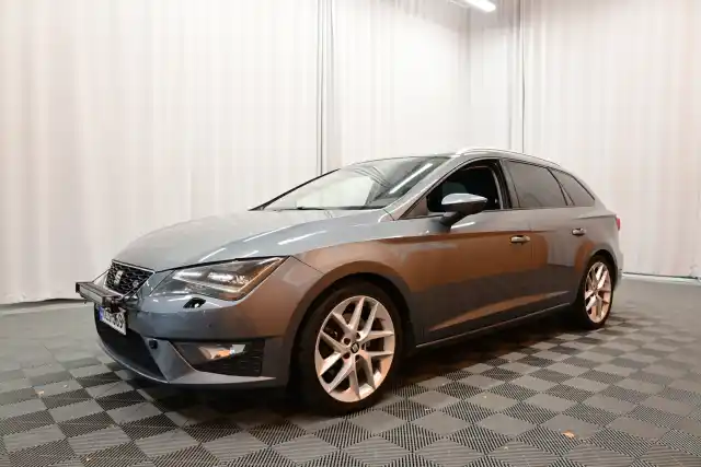 Harmaa Farmari, Seat Leon ST – ILS-569