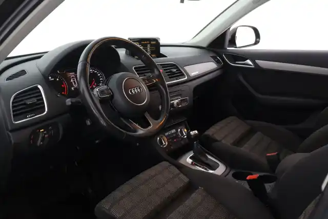 Musta Maastoauto, Audi Q3 – ILS-592