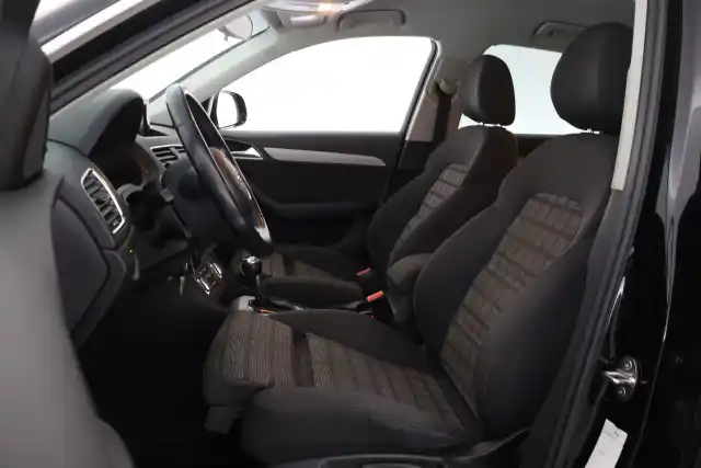 Musta Maastoauto, Audi Q3 – ILS-592