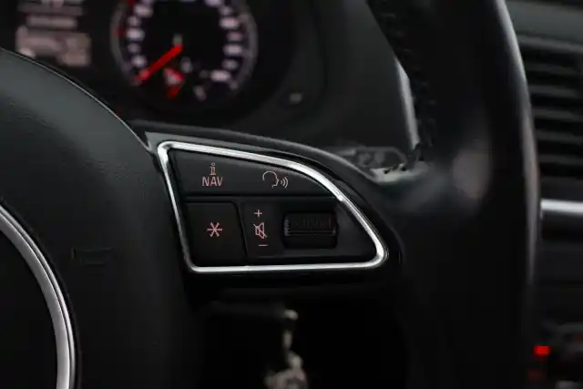 Musta Maastoauto, Audi Q3 – ILS-592